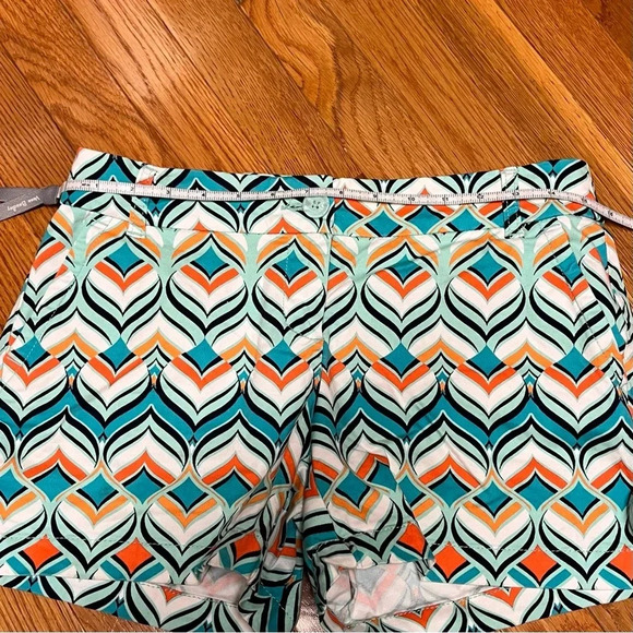 🌻Crown & Ivy Women’s Geometric Print Shorts - Size 4P - VGUC - Picture 8 of 9